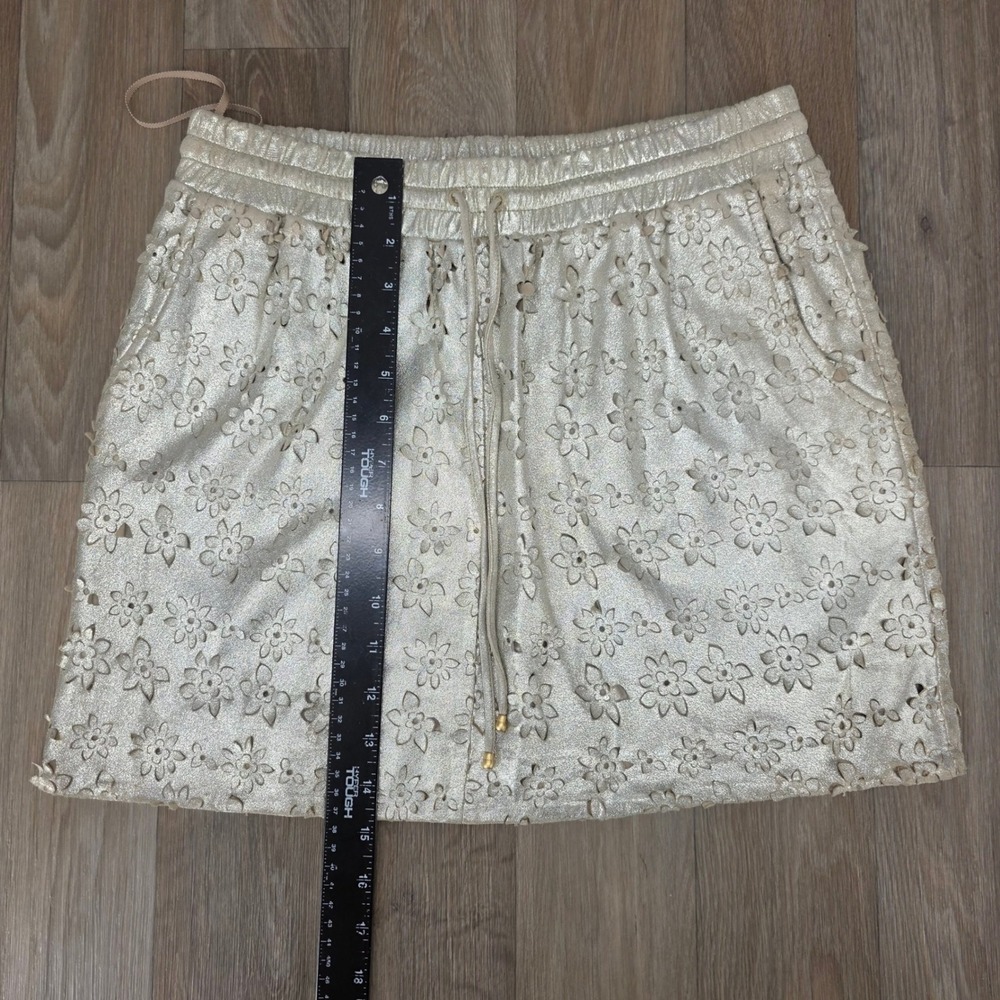 Leifsdottir Anthropologie Metallic‎ Gold Leather Floral Eyelet Mini Skirt Size 2 - Picture 8 of 10